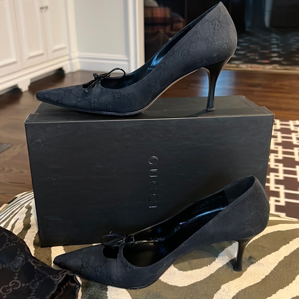 Gucci embossed GG heels